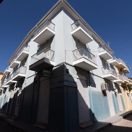 Magnolia - Apartment In Каламата Экстерьер фото